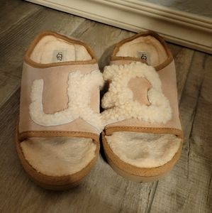 UGG Slipper